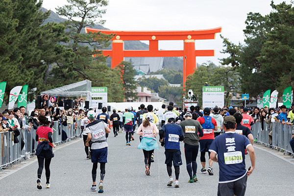 7つの世界遺産をつなぐ世界一の観光ラン「京都マラソン」7月18日エントリー開始！