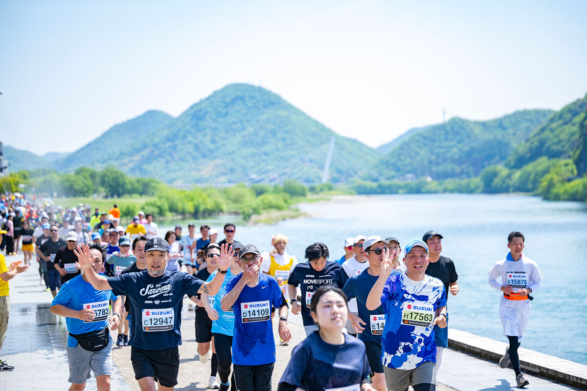 変化に富んだコースと賑やかな雰囲気で好評「高橋尚子杯 ぎふ清流ハーフマラソン2026」エントリー開始!