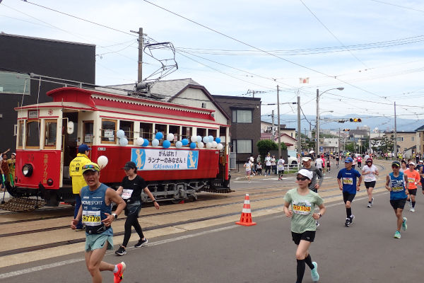 海鮮に冷やし塩ラーメン、グルメも名所もコースに満載。最高のおもてなしファンラン「函館マラソン」2/17エントリー開始！