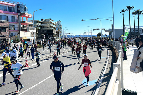 江の島発着、富士山と湘南海岸の絶景＆平坦コース「湘南藤沢市民マラソン」(1月24日）エントリー受付中