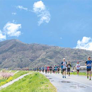 【締切間近】春の信濃路の美しい景色！数々のオリンピック施設を巡る「長野マラソン」