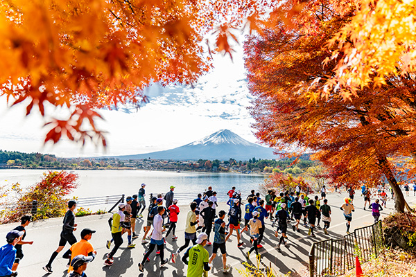 迫力の富士山と紅葉！日本一の絶景を楽しめる「富士山マラソン」エントリー開始！