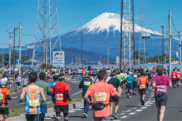 富士山に駿河湾！ 絶景の高速コースを駆ける「静岡マラソン」10月3日エントリー開始