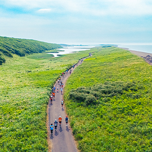 日本のウルトラの歴史と歩む第40回開催。唯一無二の感動が待つ「サロマ湖100kmウルトラマラソン」