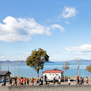 アツい声援を浴びながら道後温泉とみかんの街を駆ける「愛媛マラソン」8/19締切！