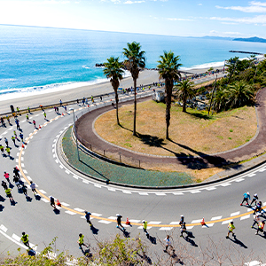 鰹・ゆずなど地元グルメに全力のおもてなし！「高知龍馬マラソン2026」エントリー開始