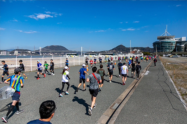 日本の近代化を支えた工場風景に出会える！「北九州マラソン2026」エントリー受付中