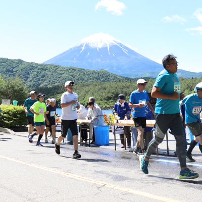 参加者から高評価！富士山を望み西湖の爽やかな風の中を走る6月のハーフ「西湖ロードレース」