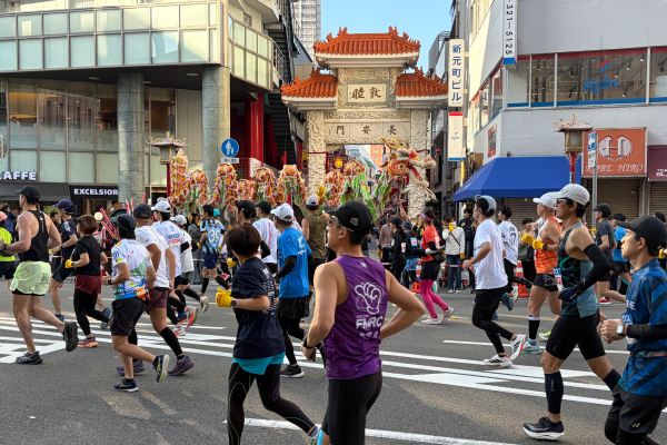 神戸のビュースポットを巡る高速平坦コース！「神戸マラソン」エントリー開始