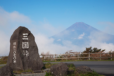 箱根湖畔ゴルフ場付近をスタートし三国峠で折り返す三国峠ラン7.5km