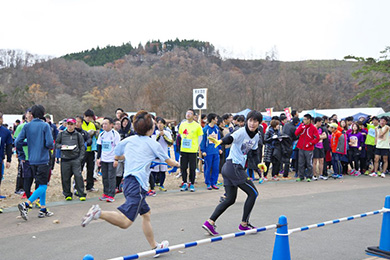 広大な草原と自然の空気を仲間とわかちあえる！