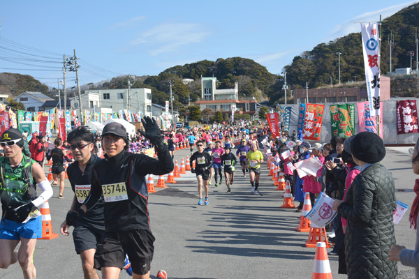 大漁旗が目にも鮮やか！