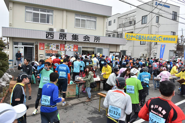 28km地点近くにある西原集会所のおもてなしがすごい！