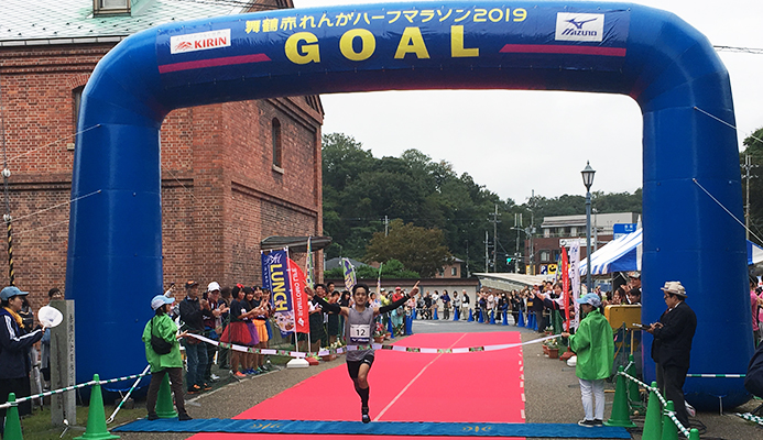 男子優勝の小田俊平さん。MCC大会は9月のオホーツク網走マラソンに次いで２勝目。