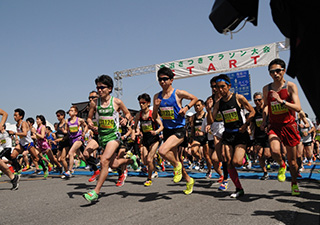  エントリー総数が10,000人を超える「鹿沼さつきマラソン」。種目もハーフ・10km・5km・3km・2kmと多彩