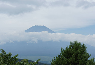 2日目のトレイルランでは富士山が顔を出しました