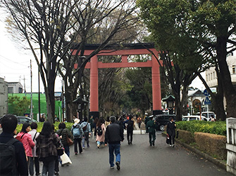 氷川神社入り口