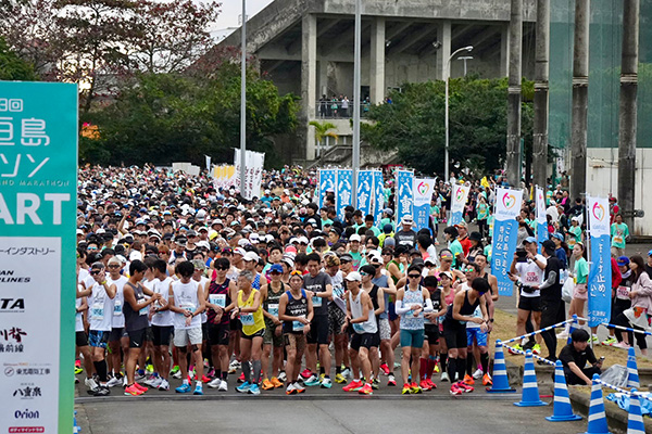 石垣島マラソンは名古屋ウィメンズマラソン、渋谷・表参道ウィメンズランと提携。種目別ではフル2134人、ハーフ1666人、10㎞1791人がエントリーした