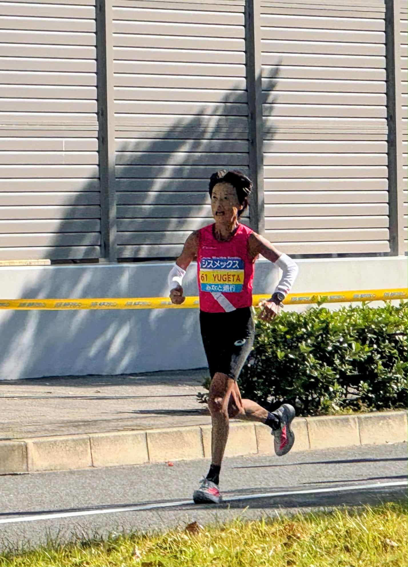 神戸マラソンを走る弓削田さん