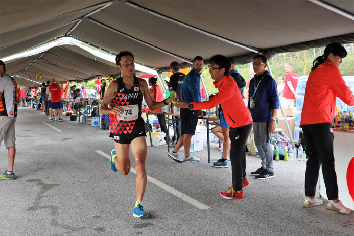 100km世界選手権で力走する山内さん