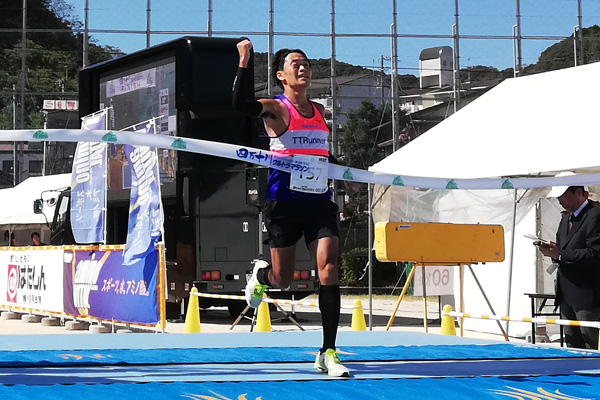 【週刊ランナーズ】四万十川ウルトラ優勝の大林僚さんはリレーマラソンのイベントディレクター