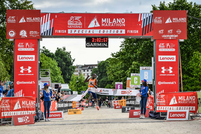 高速レースを制したEkiru Titus選手（ケニア）（写真提供/大会事務局）