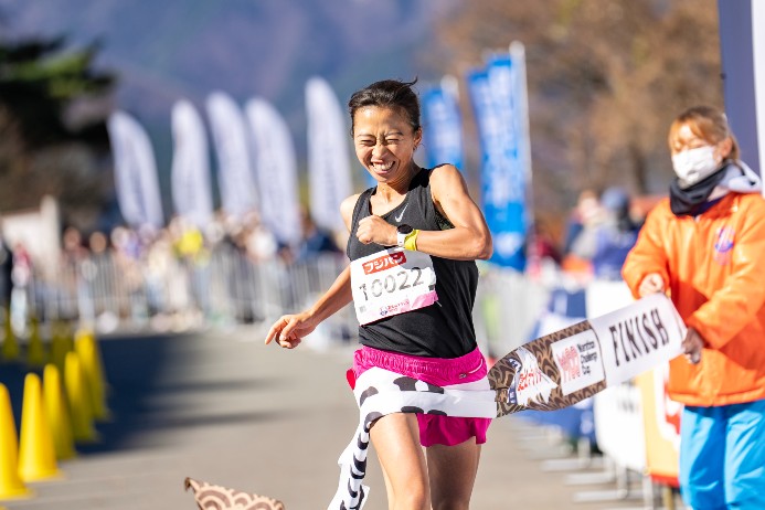 女子優勝の小林香菜さん