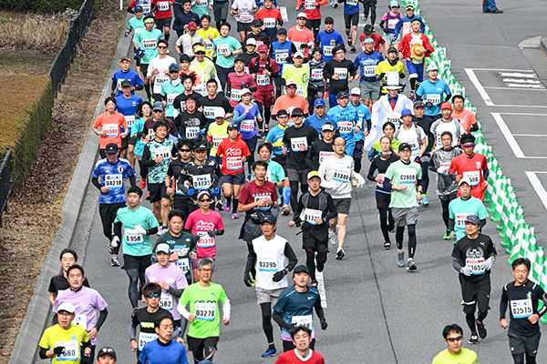 練馬こぶしハーフマラソンは遠藤さんが女子2連覇　男子は鶴田さんが初優勝