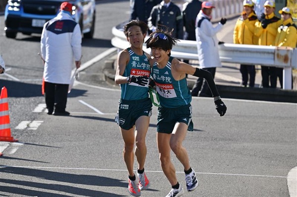 青山学院大が3連覇 9区佐藤選手は「オーバートレーニング」克服で区間賞