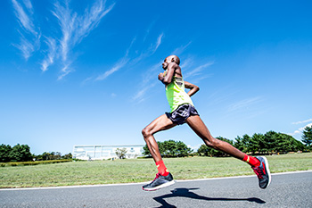 【知っ得】プロランナー サイラス・ジュイ選手に学ぶ『シューズはき分け術』