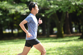 【知っ得】初ウルトラを走破し、進化し続けるランニングコーチ。「5つのキーワード」でランニングに対する思いを語ります★ミズノ「一度走ったら、きっと好きになる」(PR)★