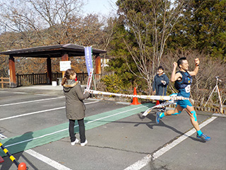 岡本さんのゴール！　40代1位、総合7位。入賞まであと一歩