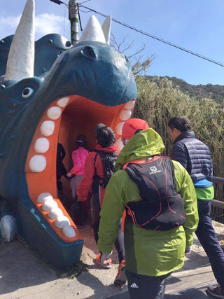 レクリエーション施設「家族旅行村」周辺にはいくつかの恐竜オブジェが