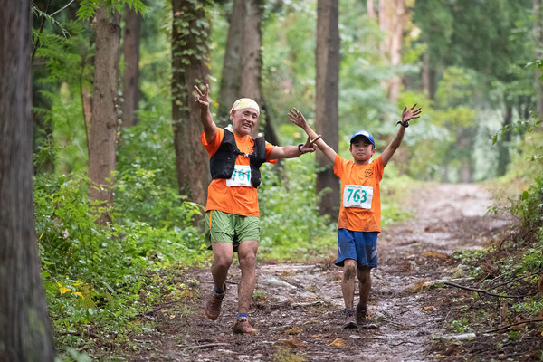 ショートコース8kmの参加資格は小学5年生から。家族での挑戦も楽しめる