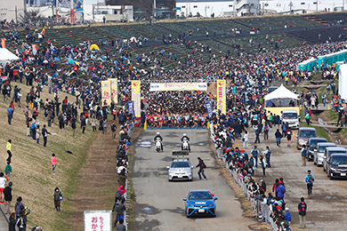 毎年参加者は1万人以上！たくさんの仲間とともに目指せ自己ベスト更新！