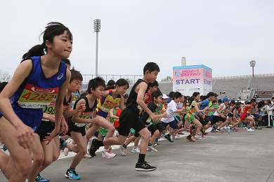 小学生もたくさん参加