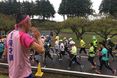 栃木30K名物、がんばれゆうすけさんが大いに盛り上げます！