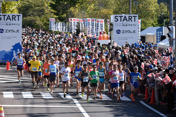 第1回の一昨年は、フルマラソンに8611人のランナーが参加した