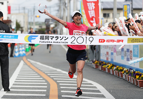 フルマラソン女子は優勝は花田まりさん（大濠ランナーズ）。5年振り、2度目の優勝となった