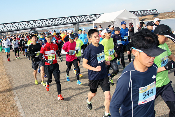 日本陸連公認のフルマラソンコース「加古川みなもロード」は平坦で走りやすいコースです