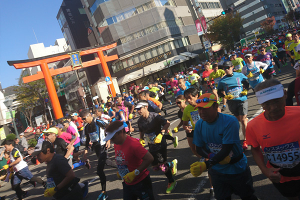 神戸マラソンで12位に入ったのは立命館大学の陸上部員　参考にしたのは、川内優輝？！