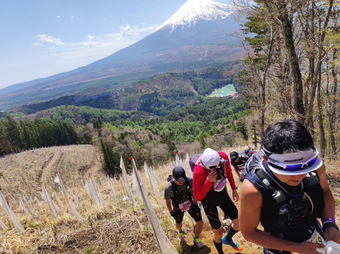 天候に恵まれ、コースからは富士山が望めた
