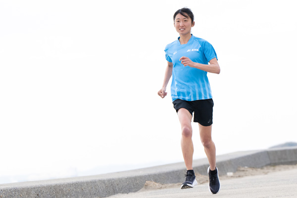 ぎふ清流ハーフマラソンの日本人トップは月800km走る34歳の主婦