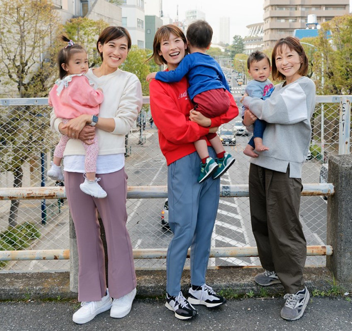 左から真鍋未央さん、西谷綾子さん、木下裕美子さん（写真／菊池陽一郎）