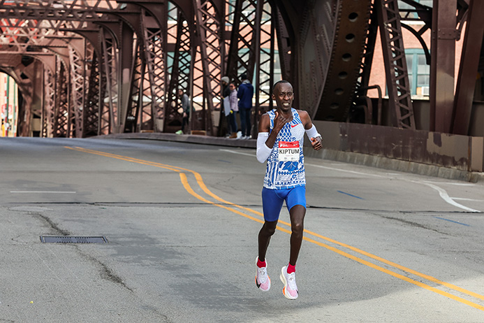 世界記録を樹立した昨年10月のシカゴマラソン (C) Bank of America Chicago Marathon Kevin Morris