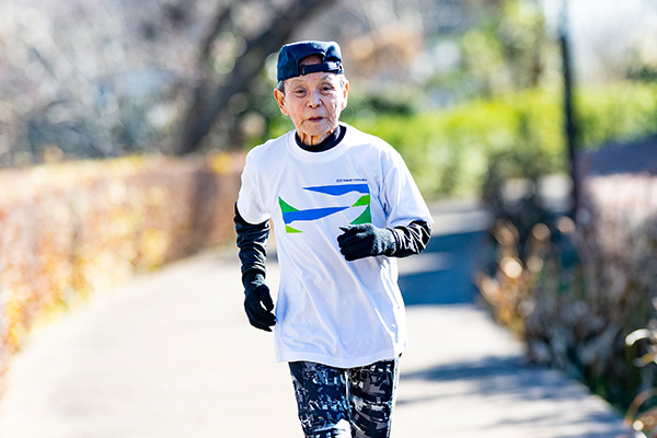 96歳の奥山さんがいぶすき菜の花マラソンで 8時間37分26秒！！