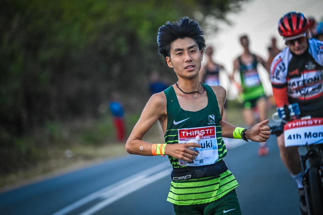 世界最大のウルトラマラソンで5位に入賞！ 「仕事先から20～30km帰宅ラン」で鍛えるスーパーの店員