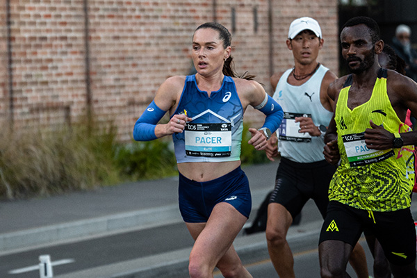 マラソン2時間22分 豪美人プロランナーのマイトレーニング「40km変化走」勝負メシは白米