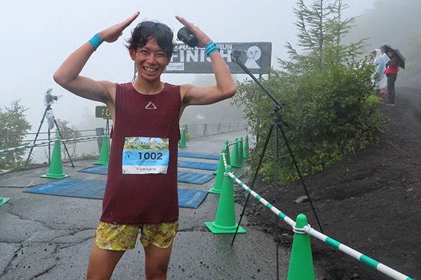 優勝者は「山の5kmタイムトライアルで鍛えた」　女子は三連覇＆大会新　富士山クライムラン