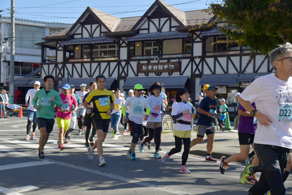 2日間でハーフマラソン2大会を走れる！「2019軽井沢マラソンフェスティバル」が開催(PR)